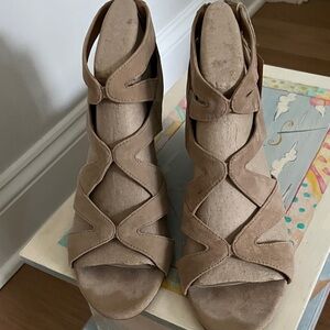 Isola Tan Strappy Women's Sandals